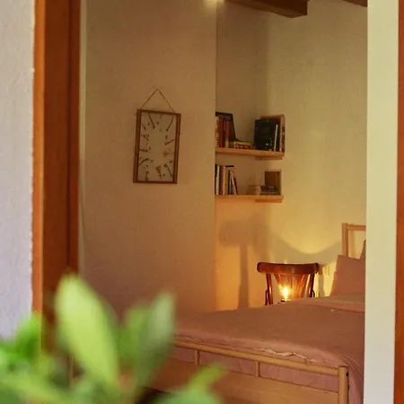 Alojamento de Acomodação e Pequeno-almoço Raset Rustic